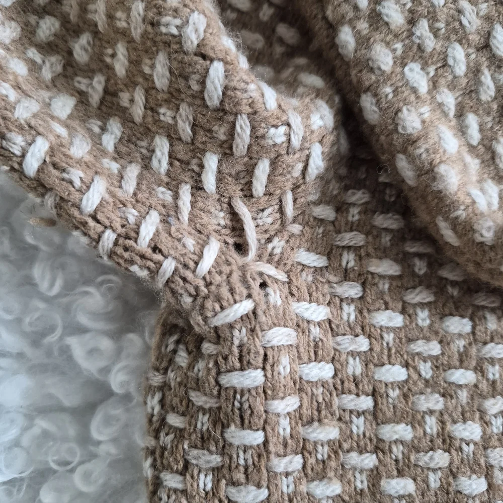 Banana Republic Italian Yarn Wool Cashmere M Cropped Cardigan Funnel Neck Office - Picture 8 of 14
